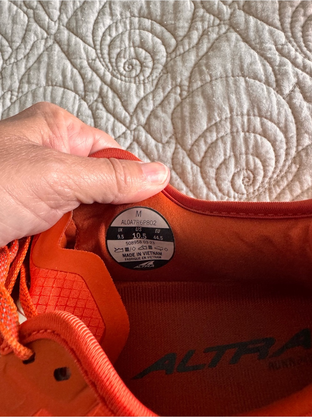 Altra Bright Orange Trail Running Shoes with Cream Midsole size 10.5 - Picture 3 of 5